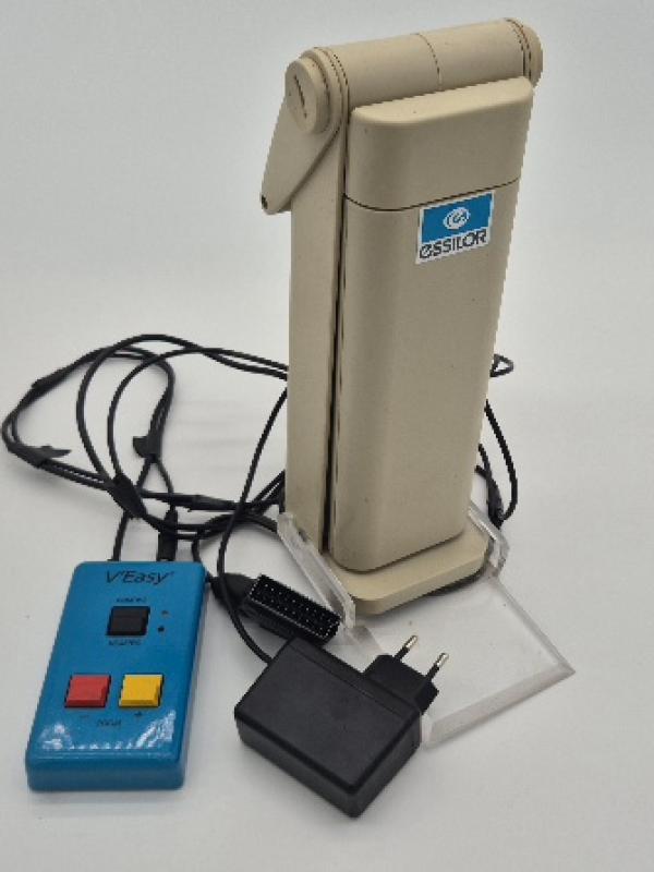 zoom camera essilor